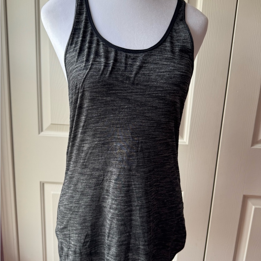 Lululemon Athletica Gray and Black Fitted Sleeveless Tank Top